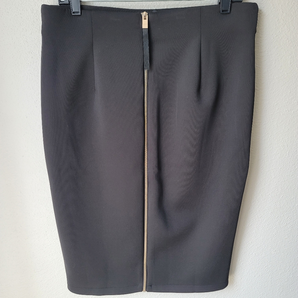 Carmen Marc Valvo Women's Pencil Skirt, Size 10, Color Black - Picture 3 of 8